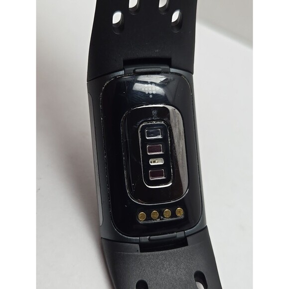 Fitbit Charge 5 Fitness Tracker GPS SpO2 Sleep Monitor Activity W/ Charger Watch - Picture 10 of 11